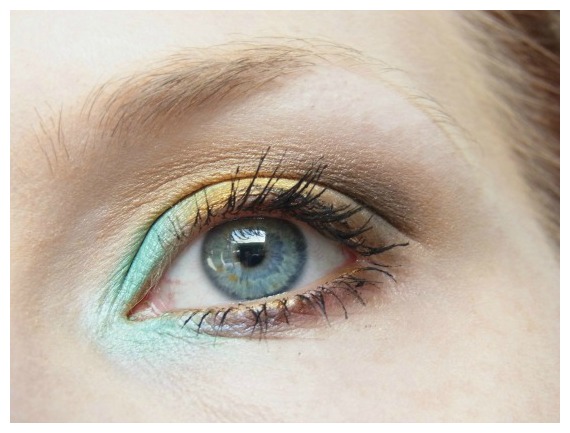 Nachgeschminkt: Trendy Mint Green & Gold Smokey Eye