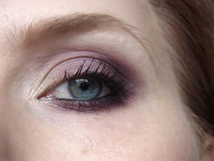 Luxurious Purple mit MAC Shale, Sketch und Vex