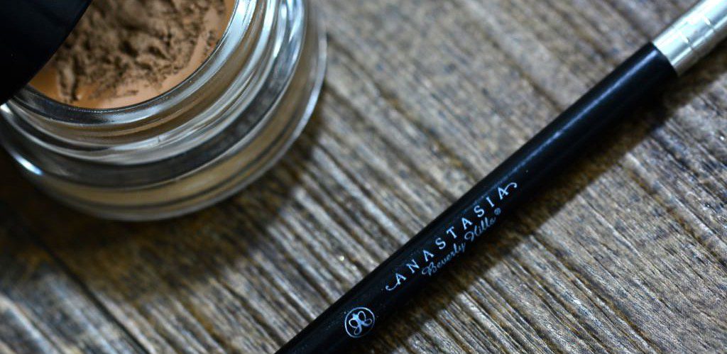 Den Bogen Raus (Teil 1) <br/> – Anastasia Dip Brow Blonde –